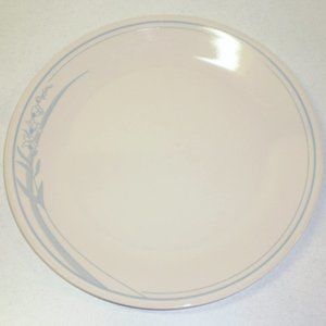 Blue Lily (Corelle) by CORNING - Dinner Plate 2of4